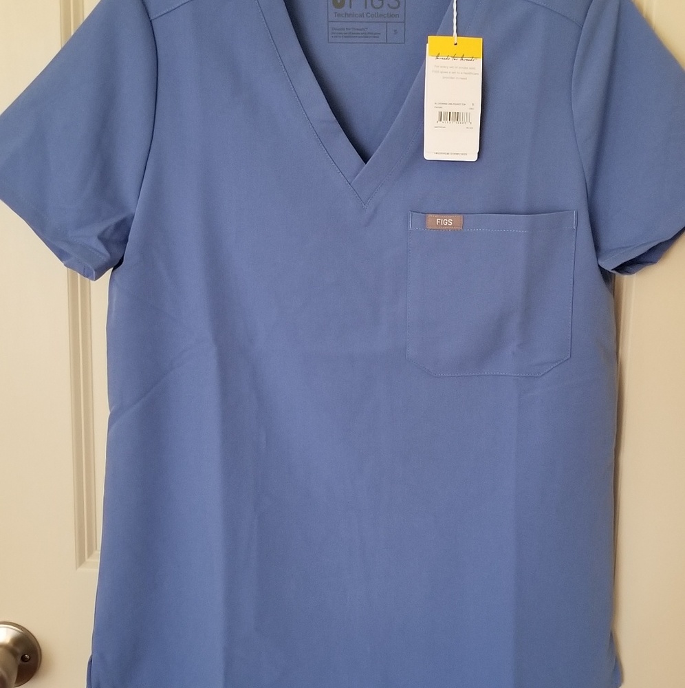 Figs scrub top